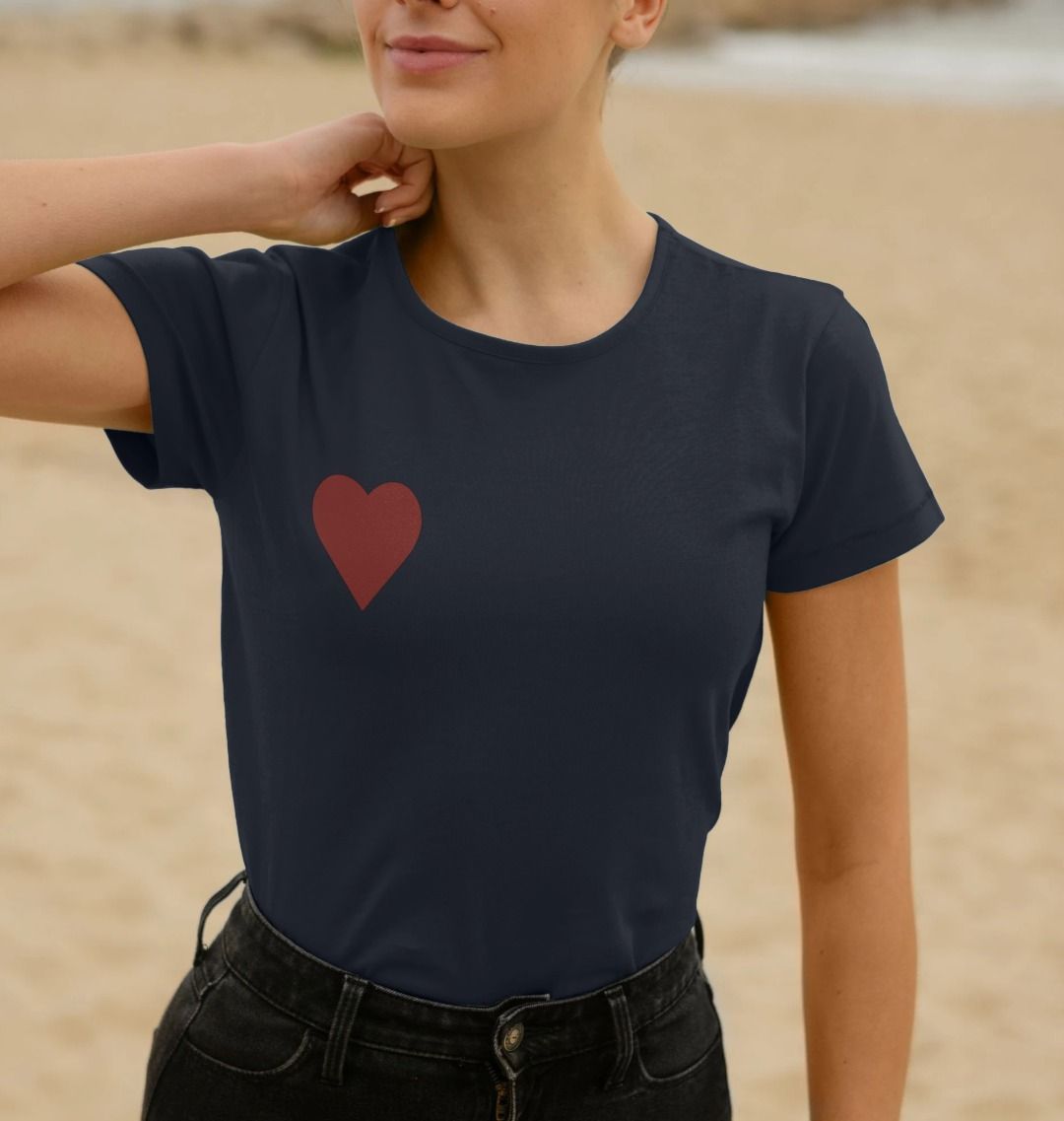 SIMPLE HEART CREW NECK T-SHIRT