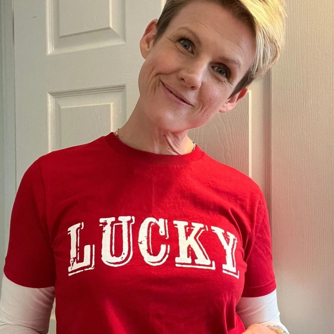 BE LUCKY MENS T-SHIRT WITH WHITE LOGO