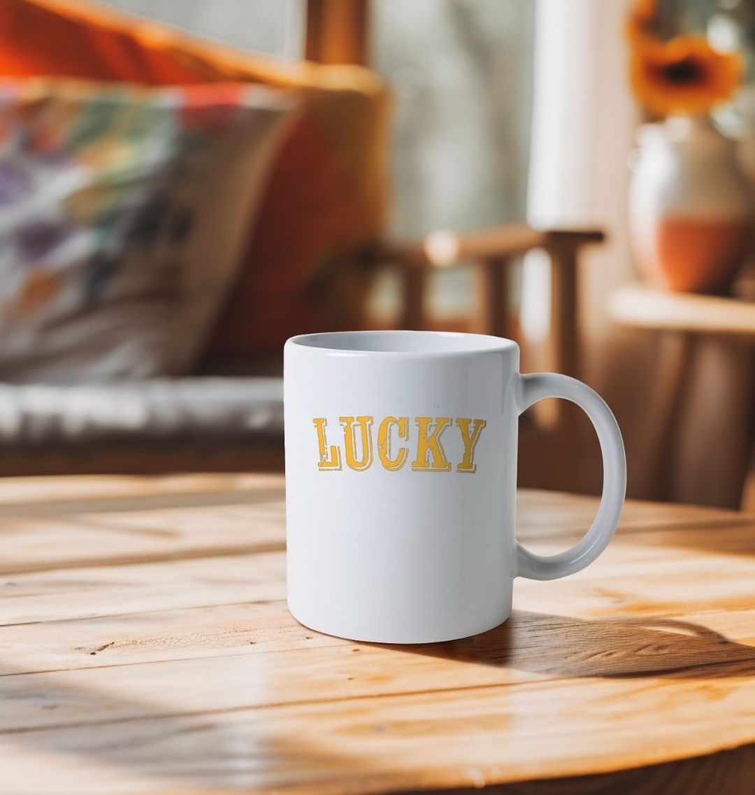 BE LUCKY MUG IN NEW YORK TAXI YELLOW